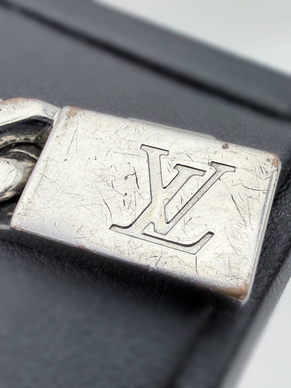 Authentic Louis Vuitton Logo Monogram Chain Bracelet Silver tone Italy M00270 - Picture 9 of 12